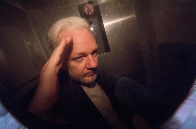 Julian Assange, ahir.