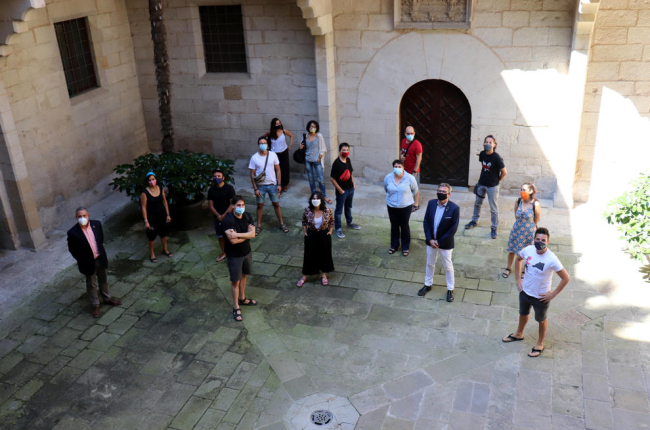Presentació ahir a l’IEI del cicle ‘Cap infant sense un somriure’.