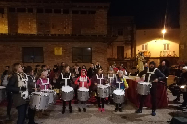 Més de 110 tambors ressonen a Torrelameu
