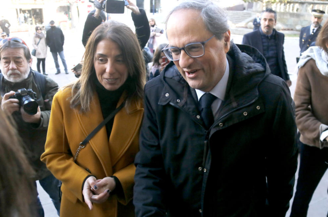 Meritxell Budó, junto a Quim Torra en un acto en enero.