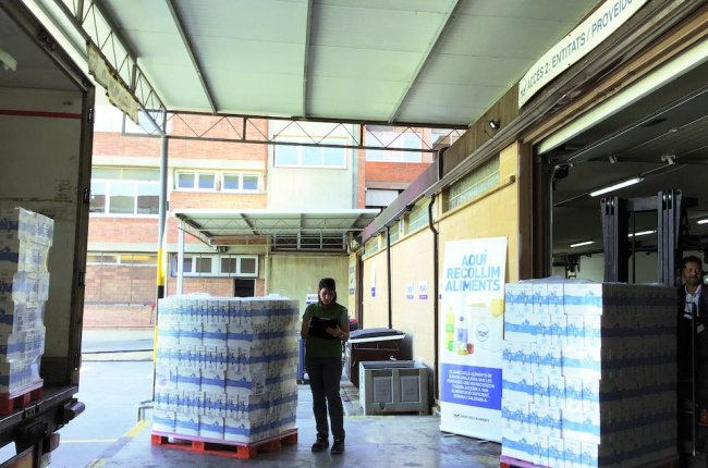 Donación de 100.000 litros de leche por parte de Mercadona. 