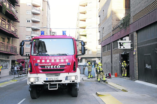 Els Bombers van ventilar el local.