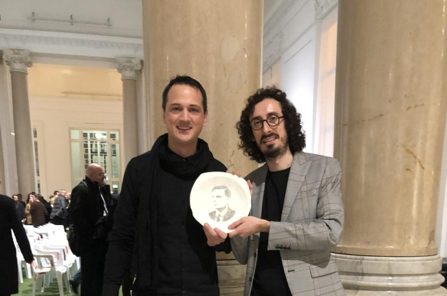 Marc Marzenit y Albert Barqué-Duran recibieron ayer el premio en la Galleria Nazionale d’Arte de Roma.