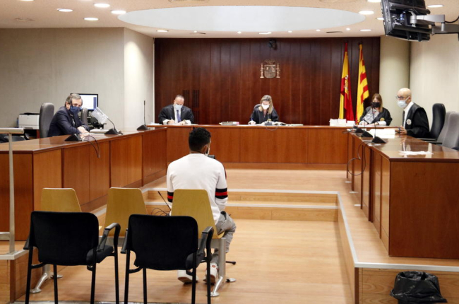 El acusado durante el juicio celebrado ayer en la Audiencia Provincial de Lleida. 