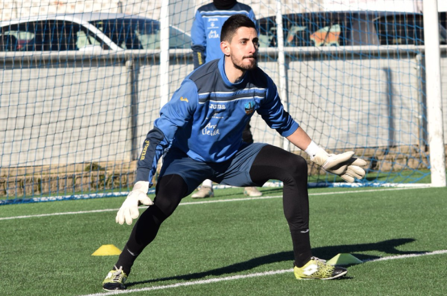 Óscar Santiago, ahir al matí al camp de l’AEM durant l’entrenament del Lleida.
