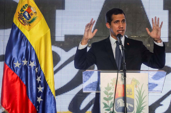 Juan Guaidó va titllar la inhabilitació de “farsa”.
