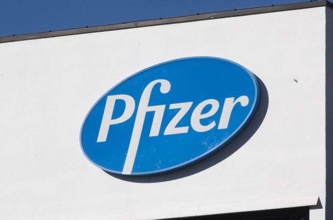 Pfizer suspende la venta de un fármaco para dejar de fumar después de encontrar un carcinógeno