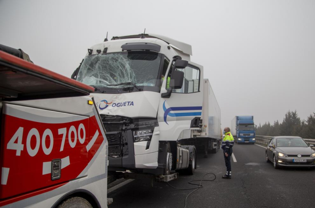 Uno de los vehículos implicados en el accidente en Bell-lloc d'Urgell.