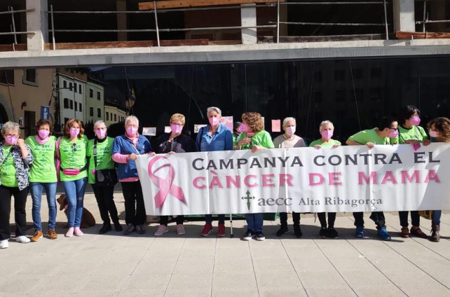 Caminades solidàries - Les comarques lleidatanes es van bolcar diumenge passat en la visibilització del càncer i, especialment el de mama. Ho van fer amb una nova edició de la caminada En Marxa que organitzen les diferents delegacions de l’AE ...