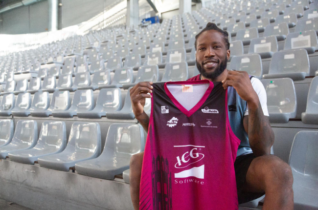 BÀSQUET LEB OR Amadou Sidibé “Soc aquí per al que l'equip necessiti”