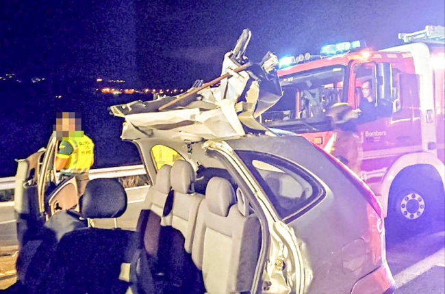 Asesina a su pareja a puñaladas y después muere al estrellarse con un camión