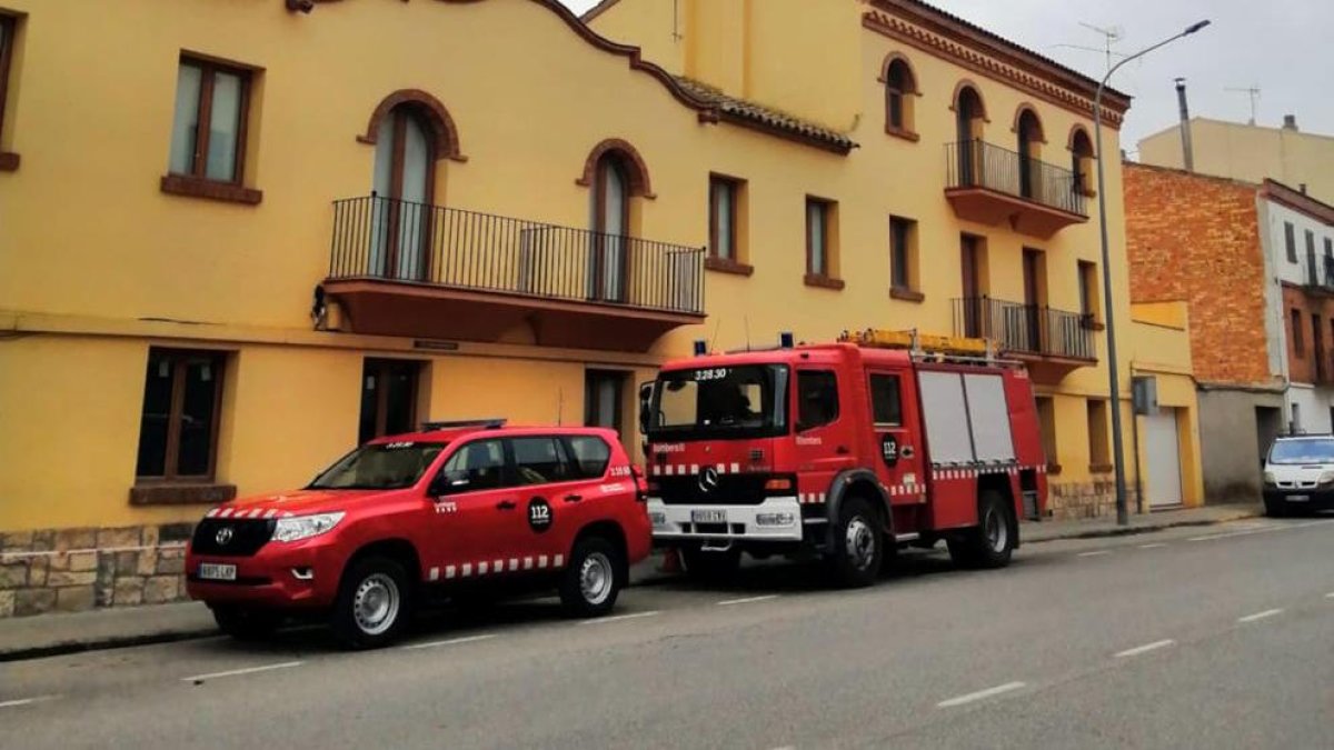 Els bombers de Seròs van abandonar l'anterior parc per les deficiències estructurals
