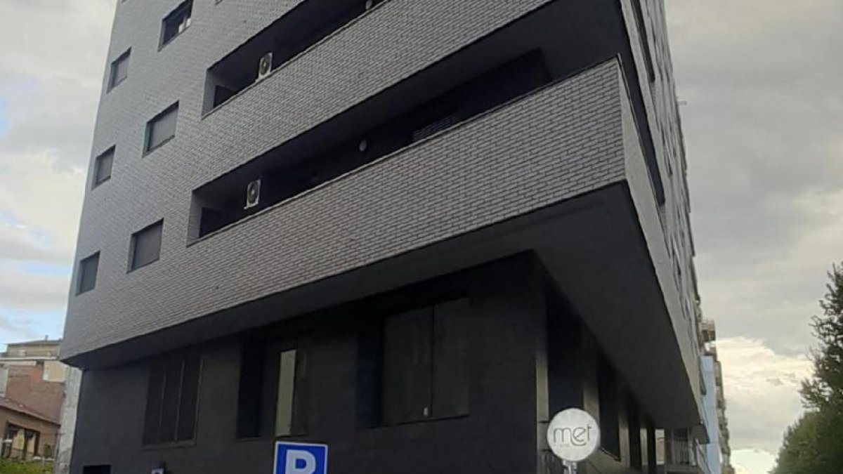 Un bloque de pisos destinados al alquiler en Lleida.