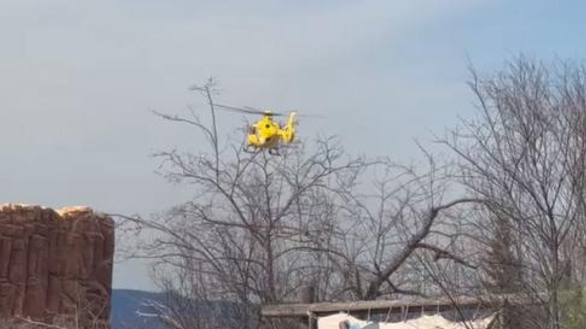 El SEM activó ocho ambulancias y un helicóptero medicalizado para atender a los heridos.