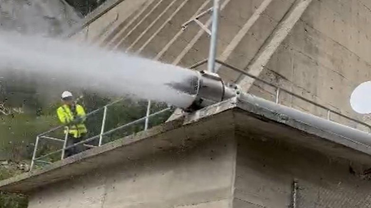 El moment en que s'ha posat en marxa el conducte