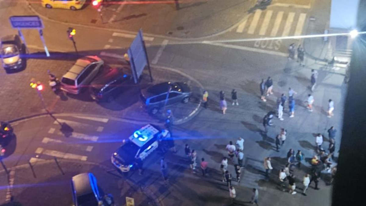 Lloc on s'ha produit l'incident a Girona amb els Mossos treballant.