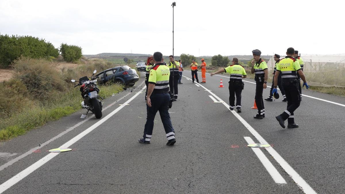 L’Àrea Regional de Trànsit dels Mossos a Ponent es va fer càrrec de la investigació de l’accident. - AMADO FORROLLA