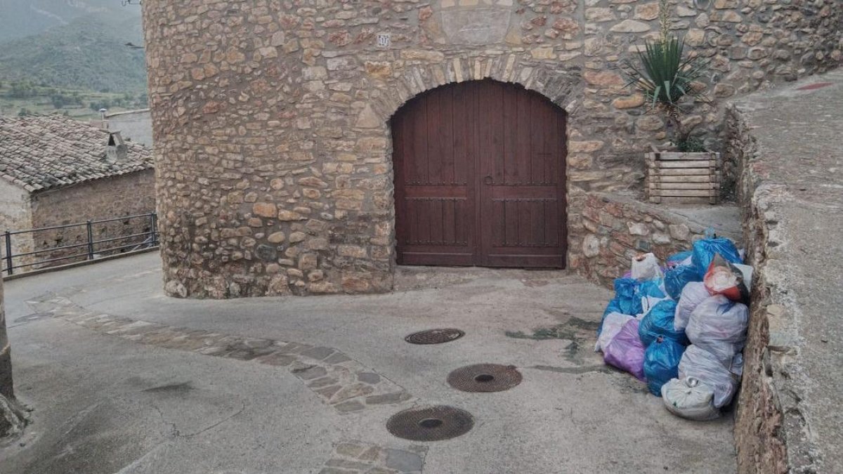 Nargó multará a los vecinos si dejan la basura en la calle
