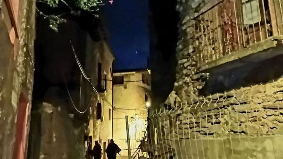 El derrumbe parcial de la vivienda de Sant Serni - Bombers