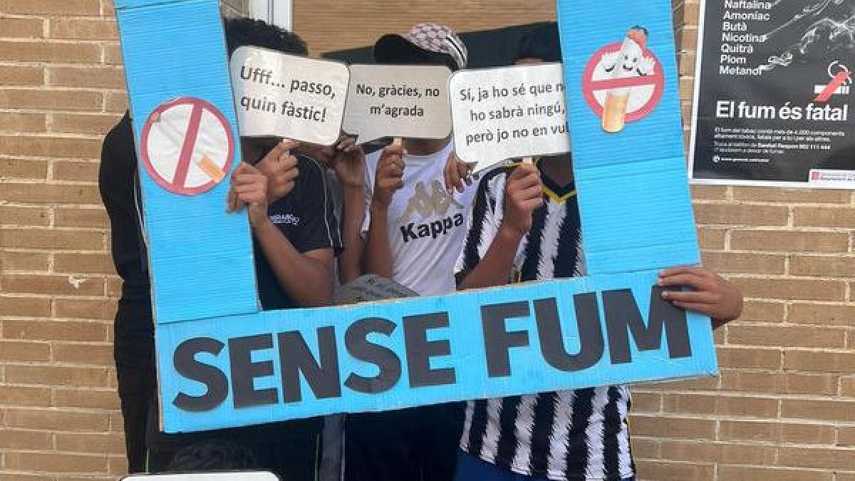 Alumnos de Alcarràs participan en uno de los programas de prevención del tabaquismo que se lleva a cabo en las escuelas. - ICS LLEIDA