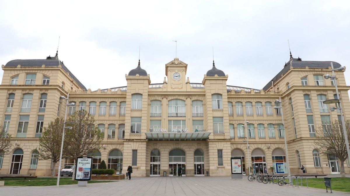 L’hotel ocupava les plantes superiors de l’estació de trens.