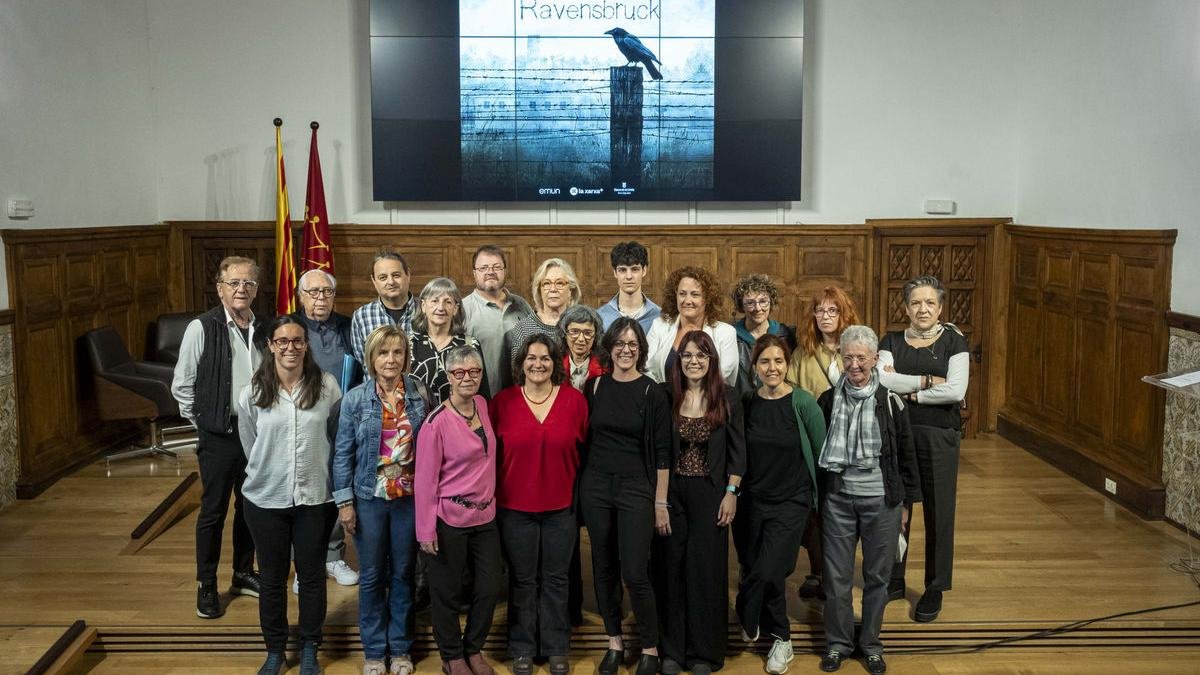 Presentación ayer del podcast, con la presencia de familiares de leridanas deportadas a Ravensbrück, en la sala magna del IEI. - IEI