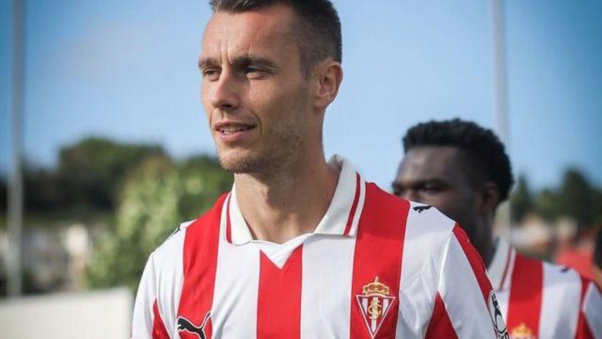 Dubasin, a l’Sporting. - SPORTING DE GIJÓN
