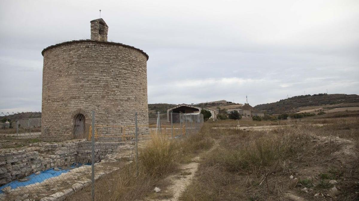 Imagen ayer de la iglesia de Sant Pere el Gros, cerca del lugar donde hallaron el cadáver. - CARMINA MARSIÑACH