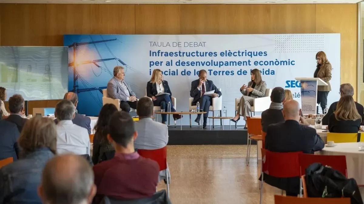 Saltó, Iglesias, Crespín i Sala, en el debat conduït per Mariví Chacón. - PAU PASCUAL PRAT