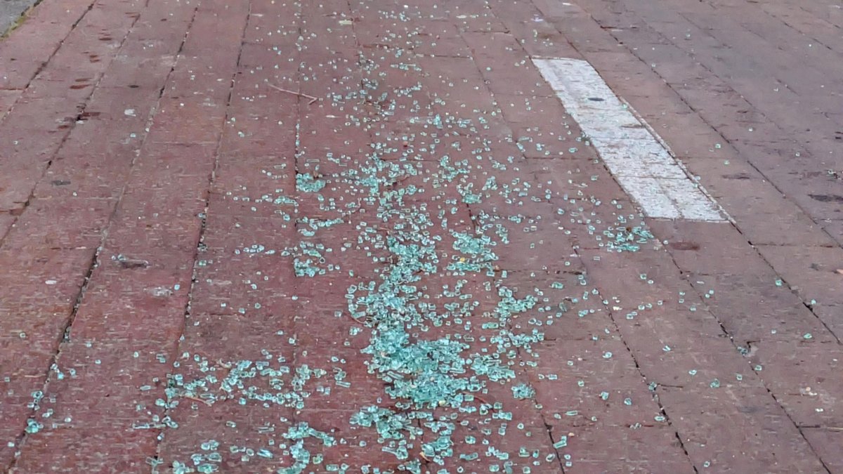 Cristales en el tramo del carril bici