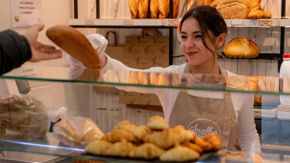La panadería y pastelería artesana abre nuevos establecimientos en los barrios Nord y Cappont de Lleida y al municipio de Alcarràs.