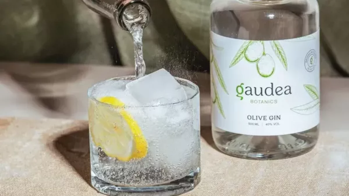 La botella de ginebra Gaudea. - GAUDEA