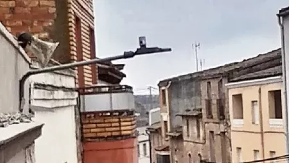 Una de la farolas led que se ha instalado en una calle del pueblo.
