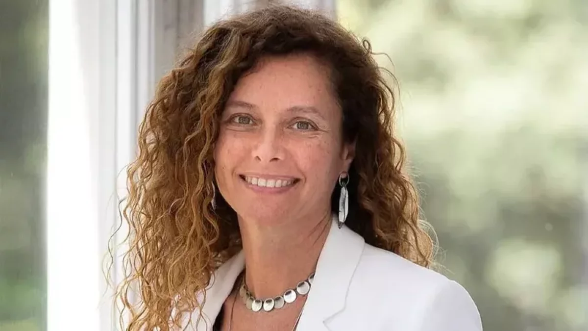 Elisa Llurba Olivé - JORDI PLAY