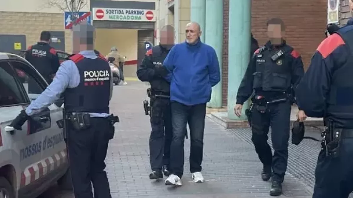 Mario Casteràs, el 2023 al ser detingut per un assalt a un supermercat al barri de Noguerola. - ALBERT GUERRERO