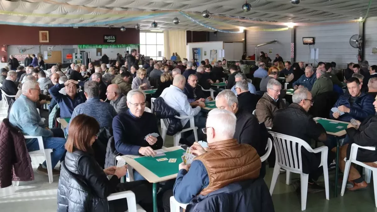 El local social de la partida de Rufea, en L’Horta de Lleida, acogió ayer este primer campeonato. - ACN