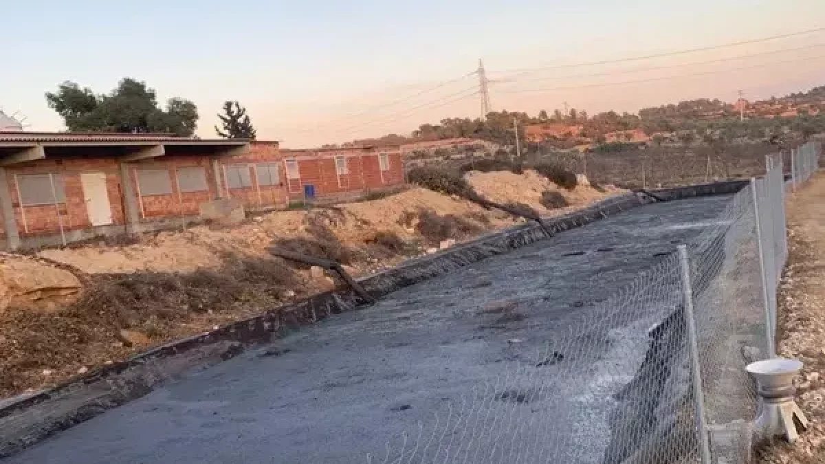 Una balsa de deyecciones a punto de quedar desbordada en Lleida.