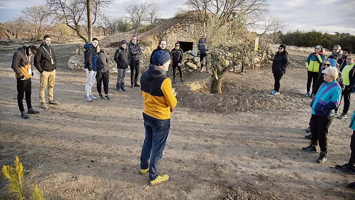 Imatge d’arxiu d’una visita guiada a cabanes de volta a les Borges Blanques.