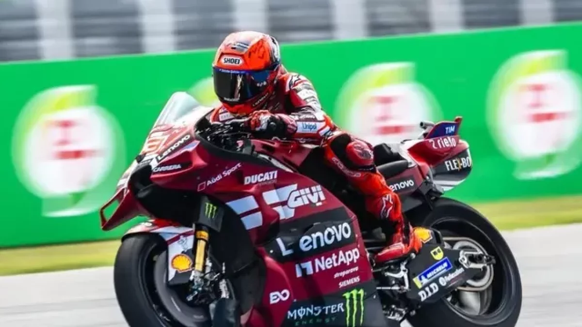 Marc Márquez no se encontró nada cómodo sobre la Ducati en toda la sesión pero salvó la jornada. - DUCATI COURSE