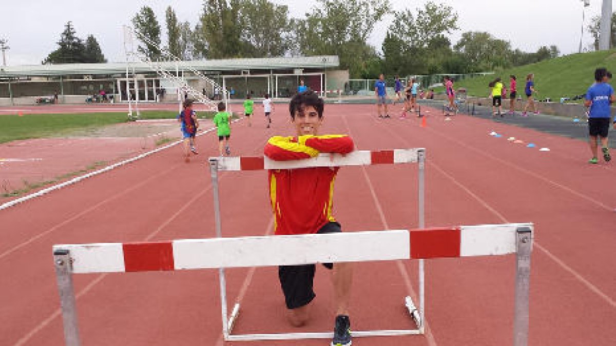 Arnau Erta Majó, ahir abans d’entrenar-se a les pistes municipals de les Basses.