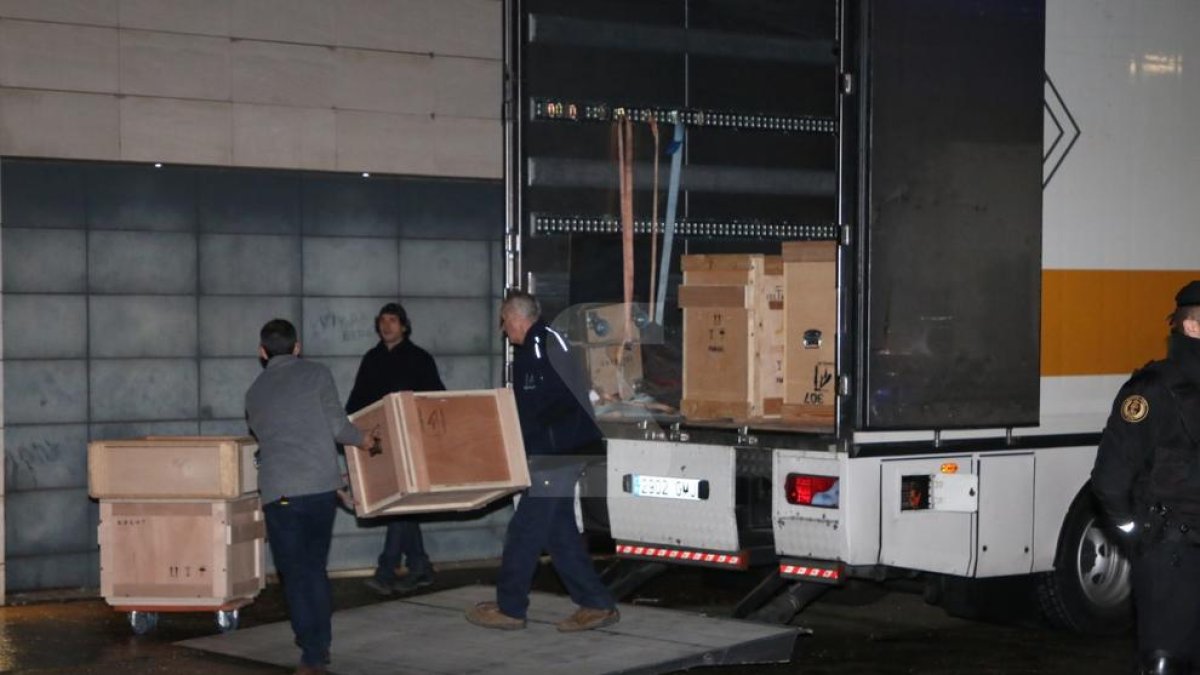 Trasllat de les obres de Sixena del Museu de Lleida