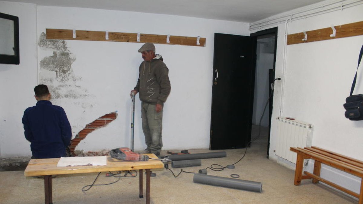 Inversión de 30.000 € para remodelar los vestuarios del campo del La