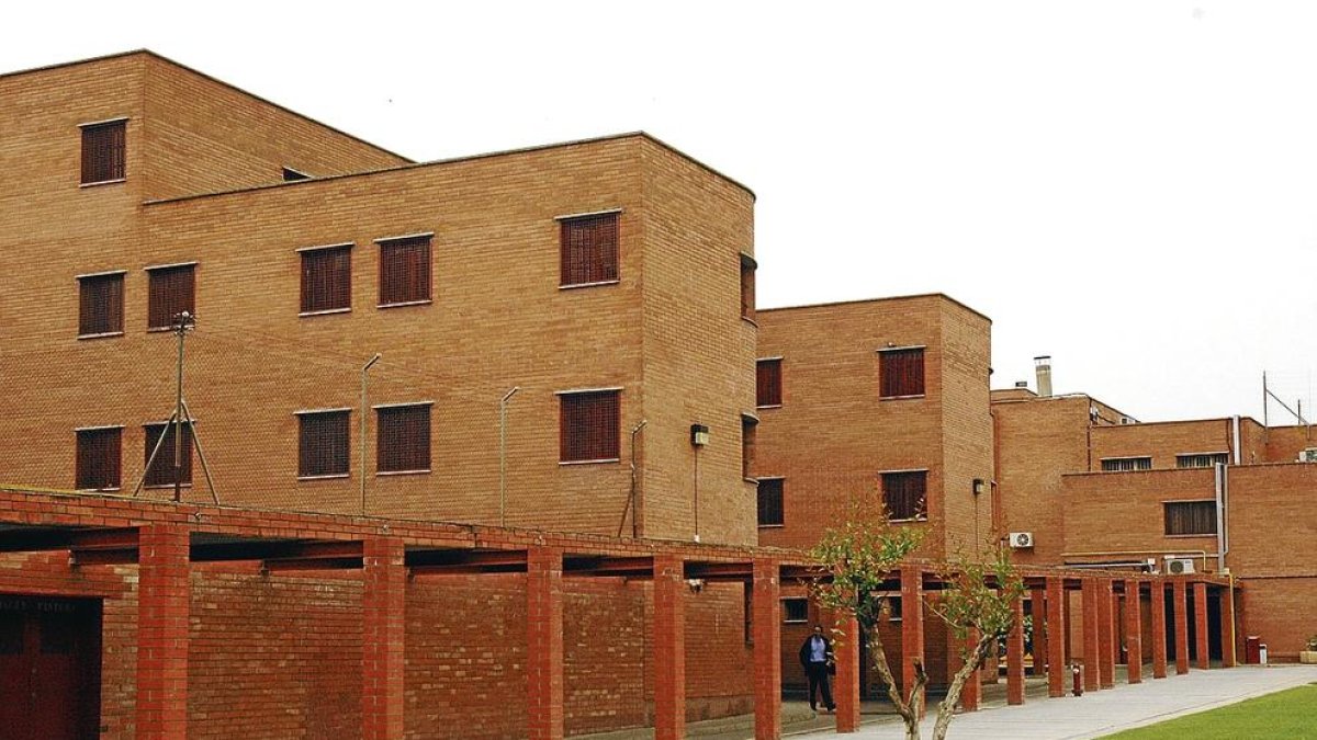 El juez envía a la cárcel al preso de Lleida que violó a una mujer durante un permiso