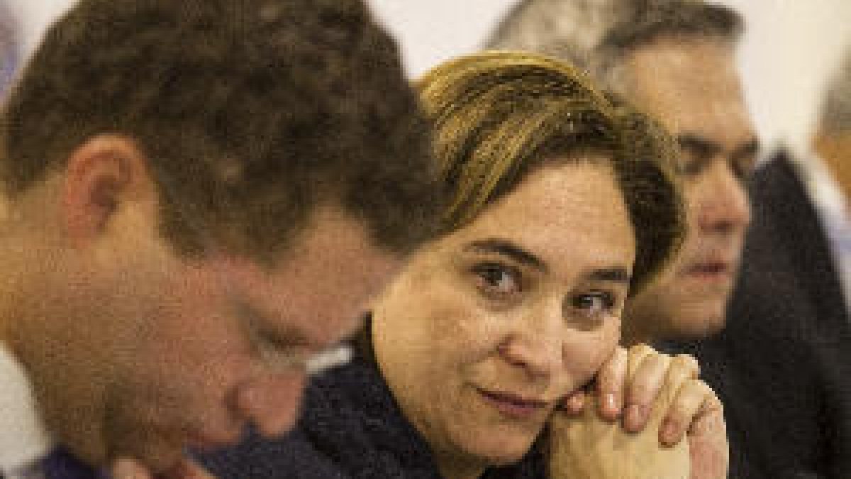 Colau afronta el seu segon any de mandat amb la mirada posada en nou partit