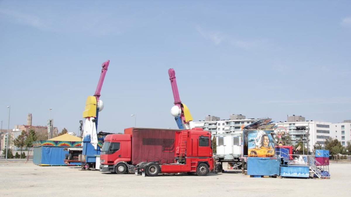 Nou parc de Nadal a la zona comercial de Copa d'Or