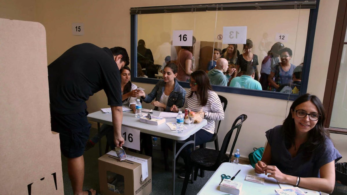 Normalitat en les primeres hores del plebiscit a Colòmbia.