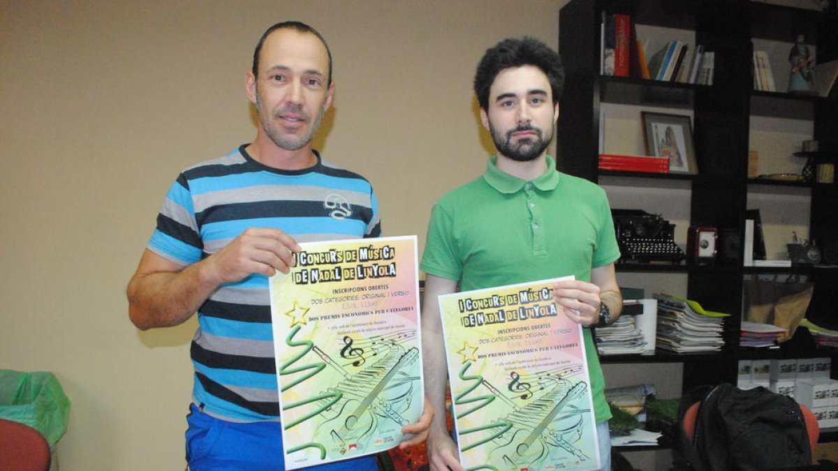 Àlex Mases i el director de l’Escola, Bernat Bonjorn.