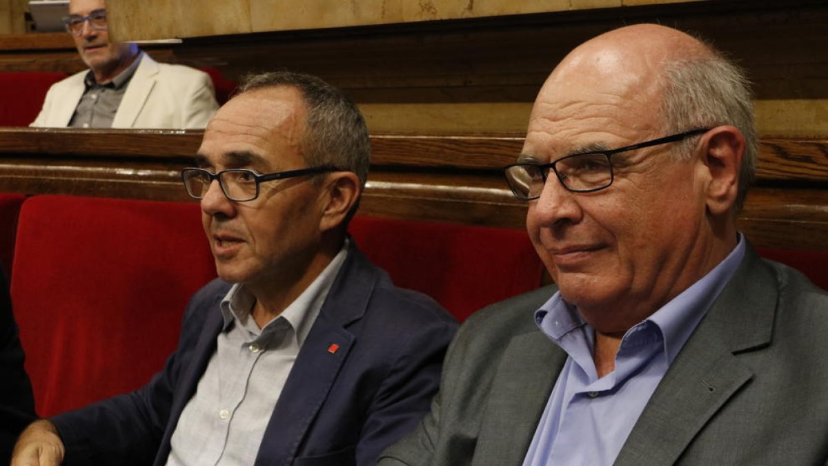 El portaveu de CSQEP, Joan Coscubiela, i el president del grup, Lluís Rabell.