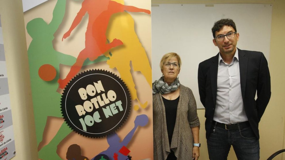 Montse Parra i Joan Segura, ahir durant la presentació de la nova campanya.