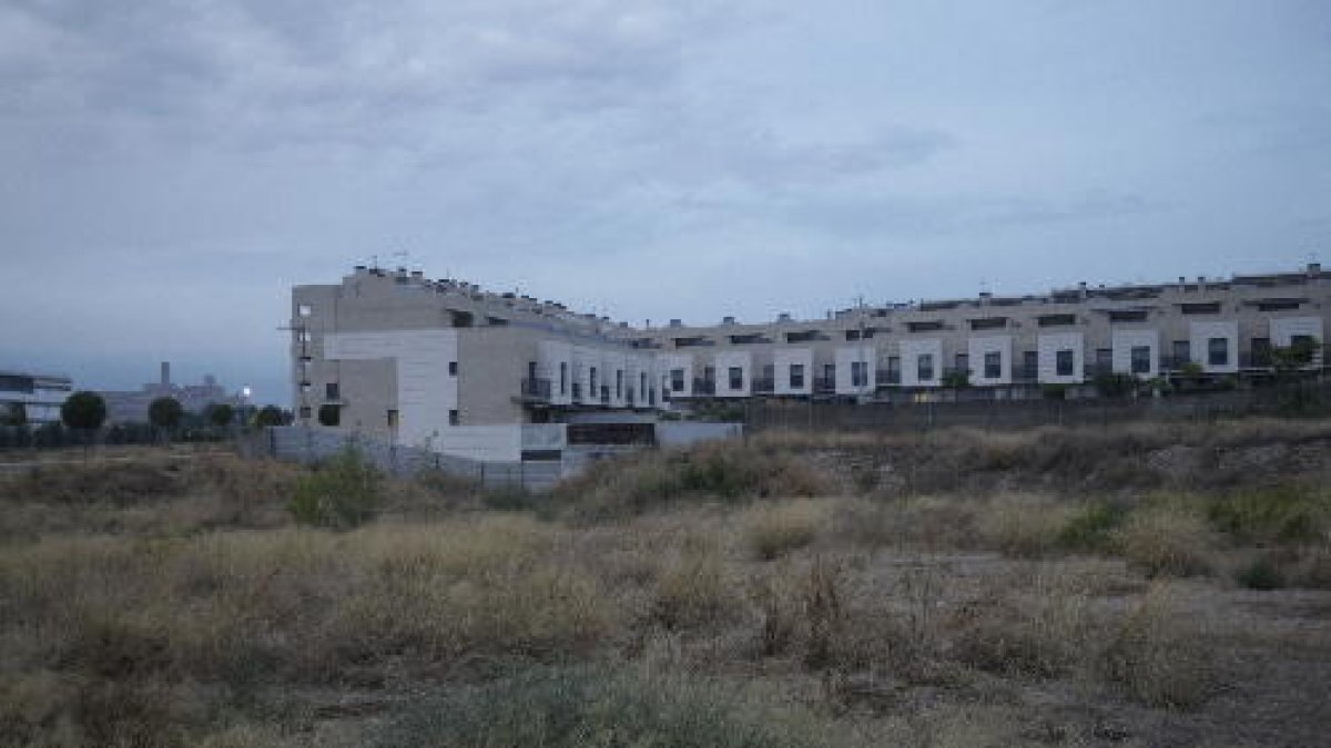 Imatge de la primera fase d’aquesta promoció i on s’edificarà.